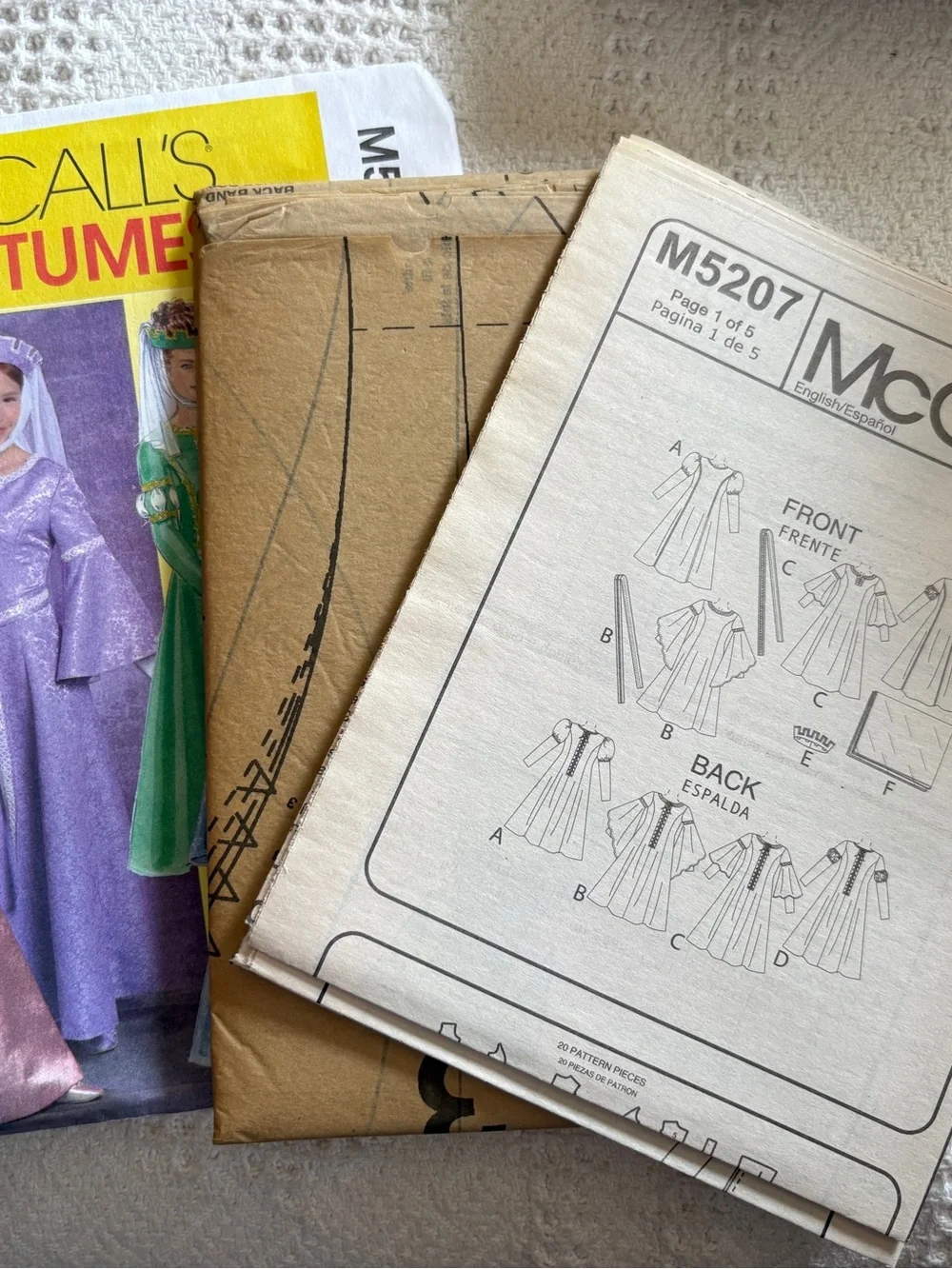 McCall’s M5207 CCE for Girl’s Costumes